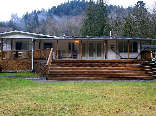 %Fiskerejser efter Laks, ørred og stør% Chilliwack floden Fiskerejse og fiskeeventyr bor i hus i Chilliwack